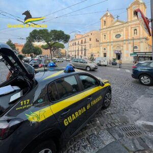 Portici, 527 persone identificate dalla Gdf. Controlli sui parcheggi: scoperta evasione di oltre mezzo milione di euro