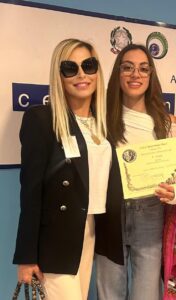 La professoressa Luisa Campana e la studentessa Gabriela Cerciello