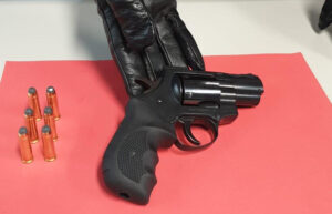 Boscoreale: In casa revolver e proiettili. Carabinieri arrestano 66enne
