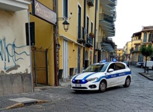 Lavoro nero: a Pomigliano due esercenti denunciati dalla Polizia Locale