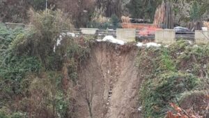 Frana nel Napoletano, riunito il Centro coordinamento soccorsi