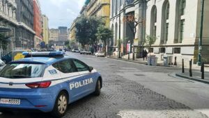 Quindicenne ucciso a colpi di pistola a Napoli, ferito un altro minore