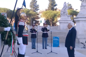 4 Novembre: Mattarella all'Altare della Patria